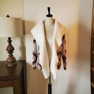 ABITO Cream, Tan, And Burgandy  Women's Sweater